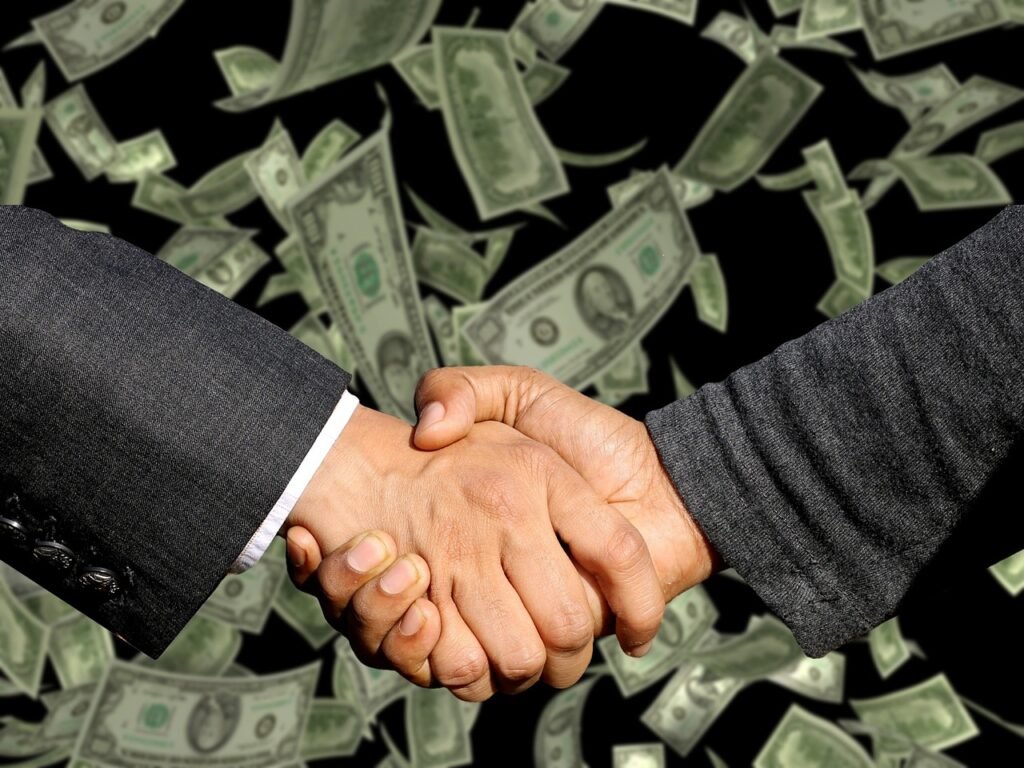 handshake, agreement, trade, business, profit, sale, commercial, money, contract, concept, gesture, handshake, trade, money, money, money, money, money-3100563.jpg